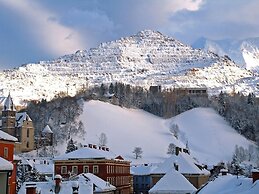 Beautiful Cottage in Styria Near Lake