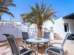 Belvilla by OYO Holiday Home in Arico El Nuevo