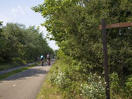 Beautiful Chalet Near the sea and Beach