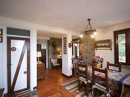 Charming Cottage With Panoramic Pool