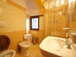 Charming Cottage With Panoramic Pool