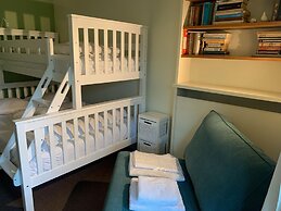 Holiday Home in Vlaanderen With Garden