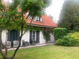 Holiday Home in Vlaanderen With Garden