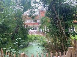 Holiday Home in Vlaanderen With Garden