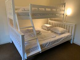 Holiday Home in Vlaanderen With Garden