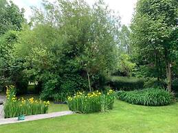 Holiday Home in Vlaanderen With Garden