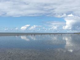 Beach Apartment With Sauna in a top Location