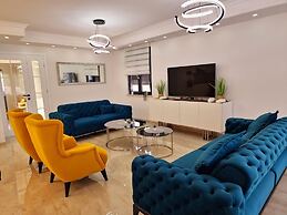 Villa With Swimming Pool and Fenced Garden