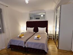 Villa With Swimming Pool and Fenced Garden