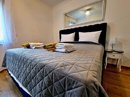 Villa With Swimming Pool and Fenced Garden