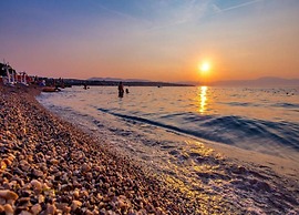 Villa With Swimming Pool and Fenced Garden
