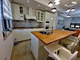 Villa With Swimming Pool and Fenced Garden