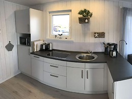 Houseboat Comfortable Vacation Home