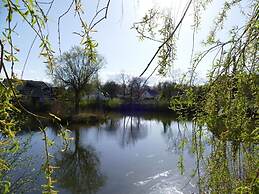 Houseboat Comfortable Vacation Home