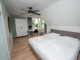 Spacious Holiday Home With Private Jetty