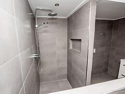 Spacious Holiday Home With Private Jetty