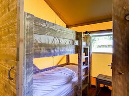 Glamping Tent With Kitchen Near Zwolle