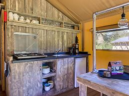 Glamping Tent With Kitchen Near Zwolle