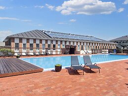 Hotel Fano With Free Access to Park
