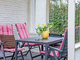 Cozy Holiday Home With hot tub on Texel