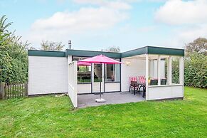 Cozy Holiday Home With hot tub on Texel