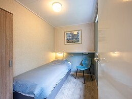 Cozy Holiday Home With hot tub on Texel