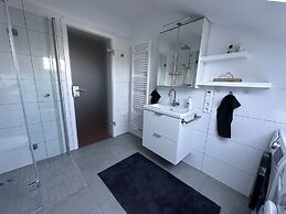 Shared Holiday in two Separate Flats