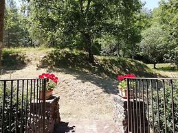 Lovely Cottage in Bagni di Lucca Amidst Fields
