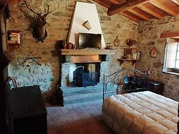 Lovely Cottage in Bagni di Lucca Amidst Fields