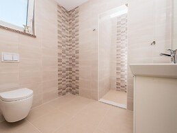 Luxury Villa With Swimming Pool and Terrace