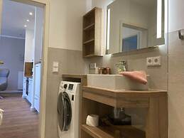 Lachmeeuw in de Villa Annabelle Binz