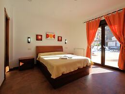 Luxury Villa in Sayalonga With Private Pool