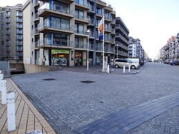 Apartment in Nieuwpoort With the Beach