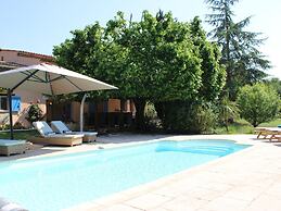 Cosy Holiday Home With Pool in Callian