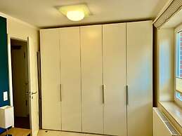 Deck 2 Modern Retreat