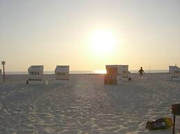 Vanta in the House aft Diek