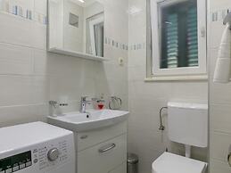 Charming Villa With Pool ,140m From the sea