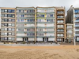 Apartment in Koksijde for 7 Person
