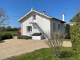 Beautiful Holiday Home With Swimming Pool