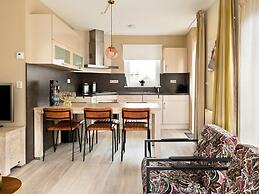 Villa Near the Water With Sauna, spa and Sloop