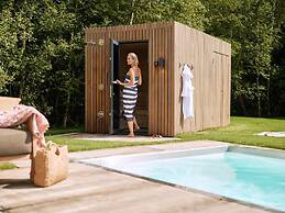 Lush Holiday Home With Private Pool