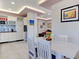 Spacious Home With Large Roof Terrace