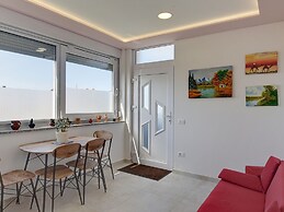 Spacious Home With Large Roof Terrace