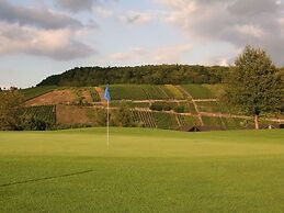 Mosel Sky Lounge With Loggia & Panoramic View