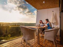 Mosel Sky Lounge With Loggia & Panoramic View