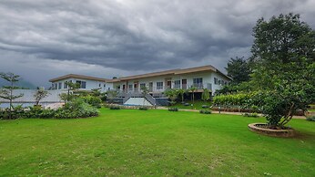 Riverain Valley Resort