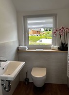 Schaal Lake Paradise