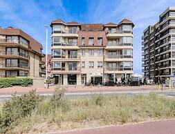 Apartment in Nieuwpoort With sea View