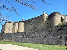 Cozy Holiday Home in Givonne