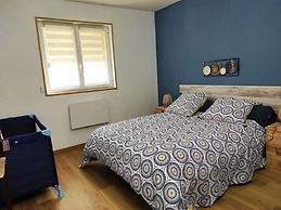 Cozy Holiday Home in Givonne